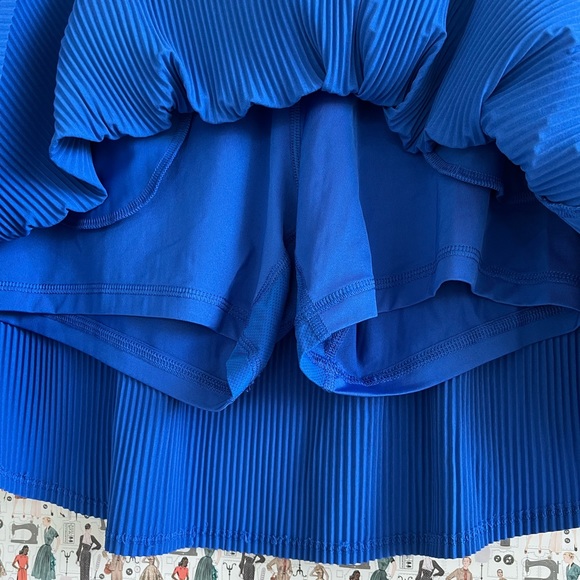 All in Motion skort 🖤 - Picture 2 of 6